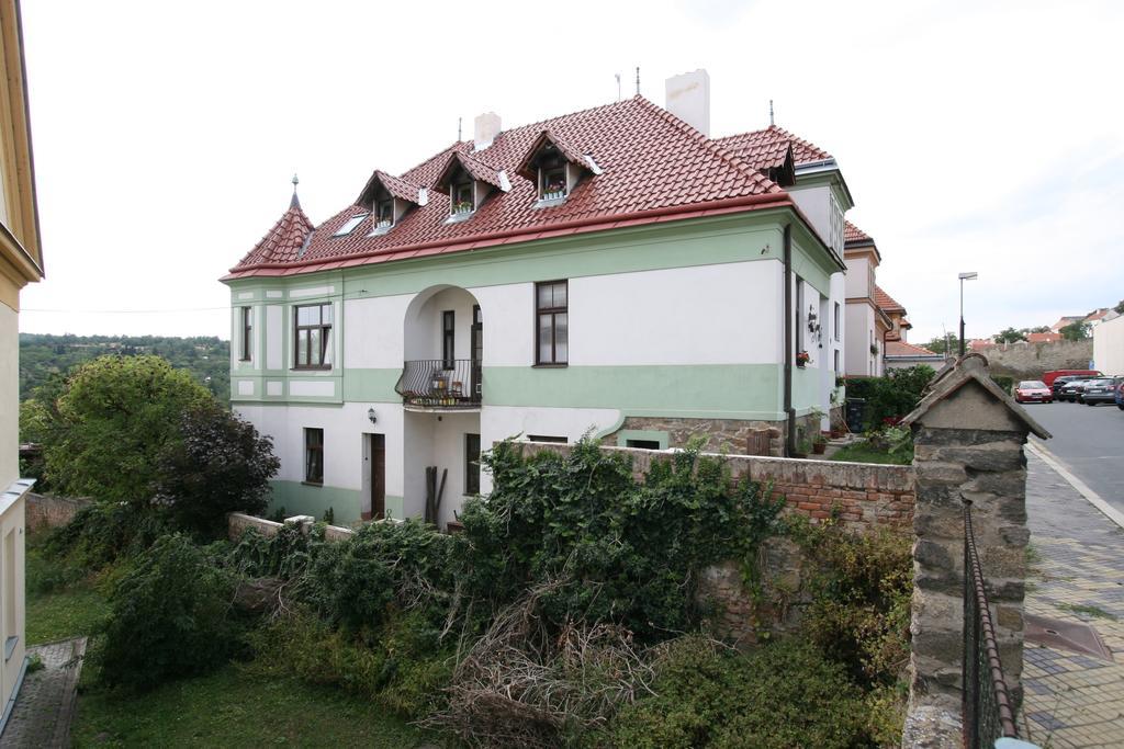 Pension Grant Lux Зноймо Экстерьер фото