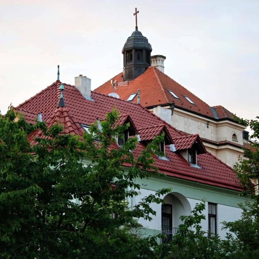 Pension Grant Lux Зноймо Экстерьер фото
